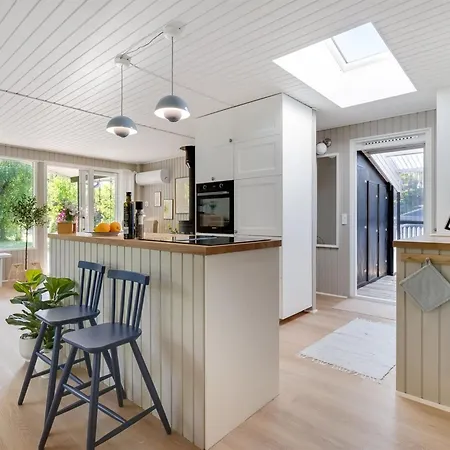 Semesterbostad Skuli - 300m From The Sea By Interhome *