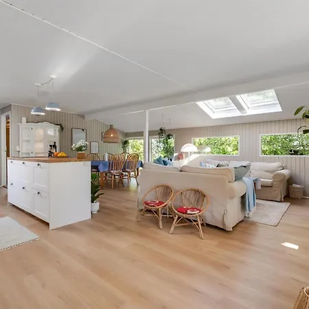 Skuli - 300m From The Sea By Interhome Semesterbostad